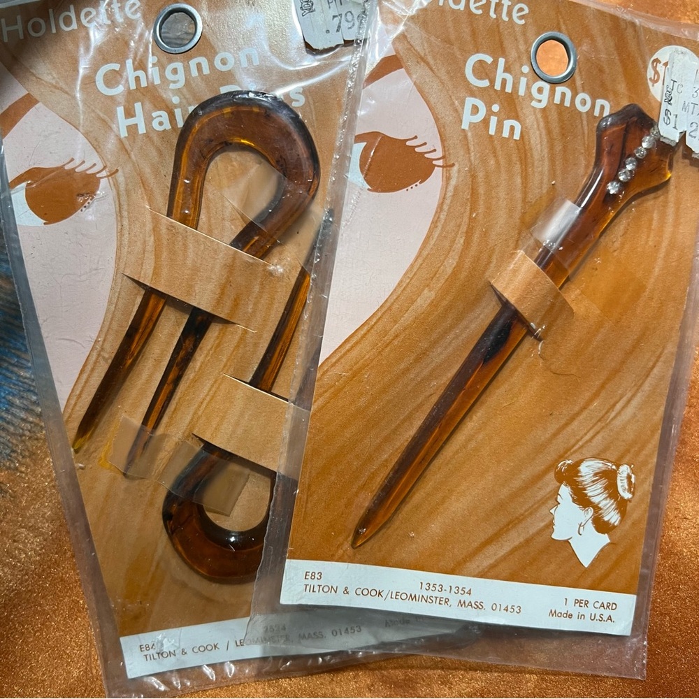 Vintage Holdette Chignon Hair pins new in package Made in USA